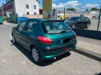 Gebraucht Peugeot 206 75 PS (55 kW) 2000 Grün Kleinwagen