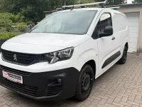 Gebraucht Peugeot Partner Premium 131 PS (96 kW) 2019 Silber Van / Kleinbus