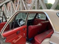 Gebraucht Mercedes W114 30 PS (22 kW) 1972 Beige Limousine