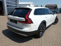Gebraucht Volvo V90 CC Ultimate 250 PS (183 kW) 2023 Weiß Kombi