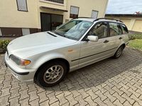 Gebraucht BMW 318 116 PS (85 kW) 2004 Silber Kombi