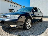 Usado Ford Mondeo 125 CV (91 kW) 2005 Negro Berlina