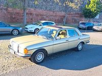 Gebraucht Mercedes E280 185 PS (136 kW) 1981 Grün Limousine