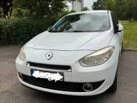 Gebraucht Renault Fluence Dynamique 140 PS (102 kW) 2011 Weiß Limousine