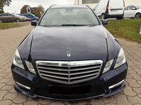 Gebraucht Mercedes E350 Avantgarde 265 PS (194 kW) 2012 Blau Limousine