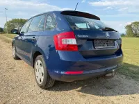 Gebraucht Skoda Rapid Ambition 90 PS (66 kW) 2014 Blau Kleinwagen