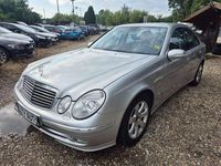 Gebraucht Mercedes E220 Avantgarde 150 PS (110 kW) 2002 Brillantsilber Limousine