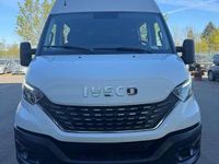 Second-hand Iveco Daily 155 CP (114 kW) 2021 Alb Monovolum
