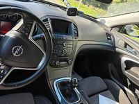 Usado Opel Insignia 160 HP (117 kW) 2012 Cinzento Carrinha