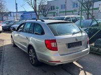 Gebraucht Skoda Superb Comfort 125 PS (91 kW) 2011 Silber Kombi