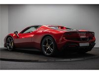 Gebraucht Ferrari 296 901 PS (662 kW) 2025 Rot Cabrio