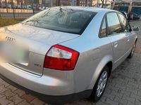 Używany Audi A4 2003 Srebrny Sedan/Limuzyna