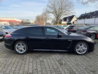 Second-hand Porsche Panamera 250 CP (183 kW) 2012 Negru Hatchback