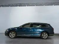 Gebraucht VW Passat Business 150 PS (110 kW) 2023 Aquamarinblau Kombi