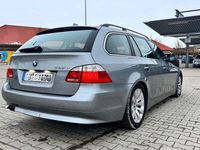 Gebraucht BMW 525 177 PS (130 kW) 2004 Grau Kombi