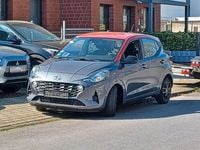 Gebraucht Hyundai i10 84 PS (61 kW) 2020 Graumet. dach rotorange Kleinwagen