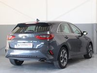 Gebraucht Kia Ceed Spirit 140 PS (102 kW) 2019 Grau Kleinwagen