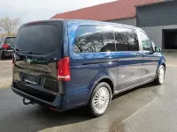 Gebraucht Mercedes V220 163 PS (119 kW) 2019 Blau Van / Kleinbus