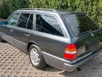 Second-hand Mercedes E280 193 CP (141 kW) 1995 Negru Break