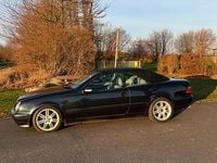 Gebraucht Mercedes CLK320 218 PS (160 kW) 2000 Blau Cabrio
