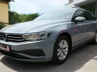 Gebraucht VW Passat 150 PS (110 kW) 2023 Mondsteingrau (metallic) Kombi
