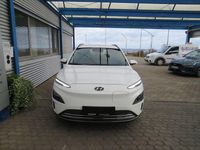 Gebraucht Hyundai Kona Select 100 kW (136 PS) 2022 Atlas white / sol SUV