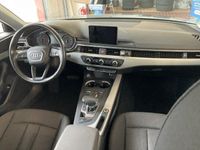 Gebraucht Audi A4 190 PS (139 kW) 2019 Grau metallic Kombi
