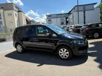 Gebraucht VW Touran Highline 105 PS (77 kW) 2011 Schwarz Van / Kleinbus
