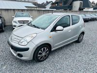 Gebraucht Nissan Pixo Acenta 68 PS (50 kW) 2010 Silky silver Kleinwagen