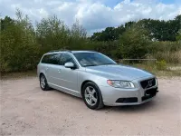 Gebraucht Volvo V70 Momentum 115 PS (84 kW) 2013 Silber Kombi