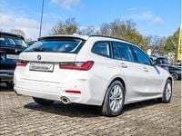 Gebraucht BMW 320 184 PS (135 kW) 2025 Weiß (alpinweiss iii) Kombi