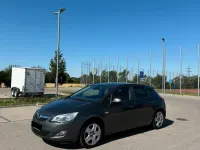 Gebraucht Opel Astra 140 PS (102 kW) 2012 Grau Kleinwagen