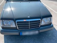 Gebraucht Mercedes E220 150 PS (110 kW) 1993 Schwarz Cabrio