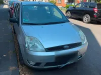 Gebraucht Ford Fiesta 90 PS (66 kW) 2002 Silber Kleinwagen