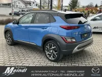 Gebraucht Hyundai Kona Prime 141 PS (103 kW) 2021 Surfy blue / phantom black roo SUV