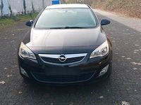 Gebraucht Opel Astra 115 PS (84 kW) 2011 Schwarz Kleinwagen