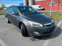 Gebraucht Opel Astra 119 PS (87 kW) 2012 Grau Kombi