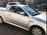 Second-hand Opel Tigra 90 CP (66 kW) 2000 Coupe