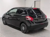 Gebraucht Peugeot 208 Allure 120 PS (88 kW) 2013 Perlschwarzmet. Kleinwagen
