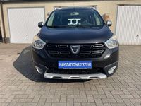Gebraucht Dacia Lodgy Stepway 116 PS (85 kW) 2017 Perlmuttschwarz Van / Kleinbus