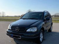Gebraucht Mercedes ML320 218 PS (160 kW) 2001 Blau SUV