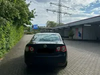 Gebraucht VW Jetta 105 PS (77 kW) 2008 Schwarz Limousine