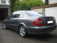 Gebraucht Mercedes E200 Avantgarde 184 PS (135 kW) 2007 Grau Limousine
