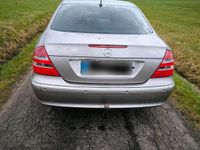 Gebraucht Mercedes E320 224 PS (164 kW) 2005 Silber Limousine
