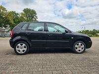 Gebraucht VW Polo Comfortline 75 PS (55 kW) 2002 Schwarz Limousine
