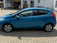 Gebraucht Ford Fiesta Titanium 101 PS (74 kW) 2013 Blau Limousine