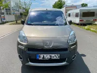 Gebraucht Peugeot TePee 92 PS (67 kW) 2012 Braun Van / Kleinbus