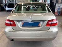 Gebraucht Mercedes E200 184 PS (135 kW) 2010 Beige Limousine