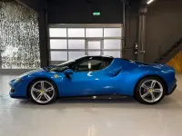 Second-hand Ferrari 296 829 CP (609 kW) 2022 Albastru Cabrio