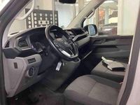Gebraucht VW Transporter 150 PS (110 kW) 2019 Silber Van